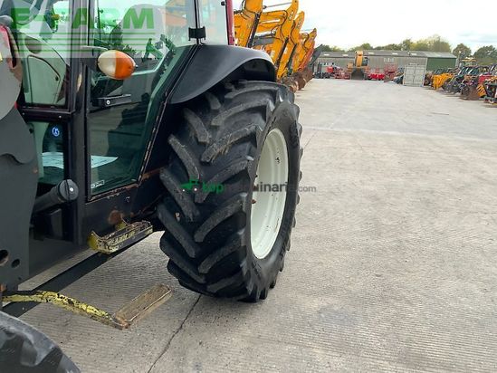 Tractor agrícola - Valtra - a93 tractor (st24382)