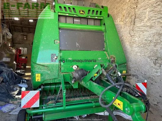 Empacadora gigant - John Deere - v461m