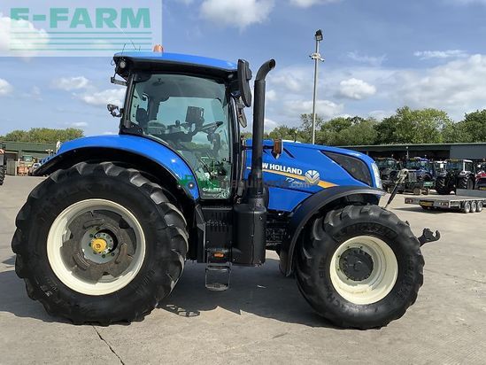 Tractor agrícola - New Holland - t7.260 tractor (st23278)