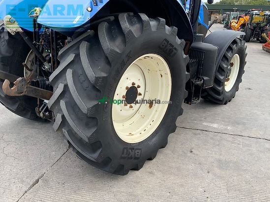 Tractor agrícola - New Holland - t7.210 tractor (st26606)