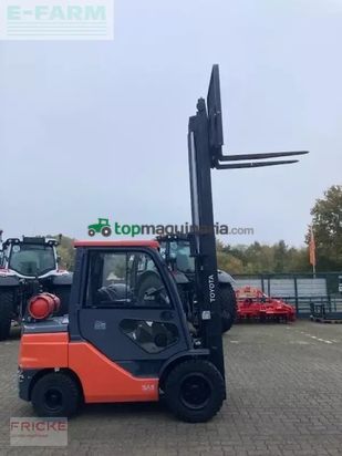 Elevadora - Toyota - 02-8fgjf35