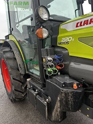 Tractor agrícola - Claas - nexos 220 s comfort