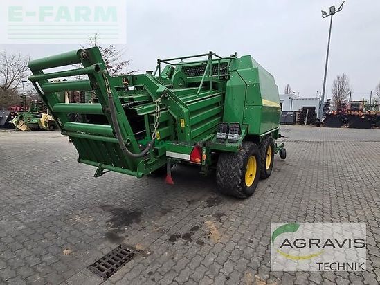 Empacadora gigant - John Deere - 1424c