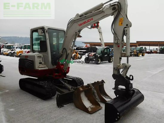 Excavadora - Takeuchi - tb 235 (3.605kg) powertilt + hydr. sw