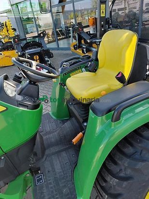 Tractor agrícola - John Deere - 3025e