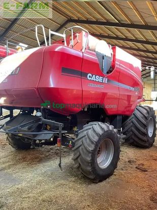 Cosechadora de Cereal - Case IH - 8010