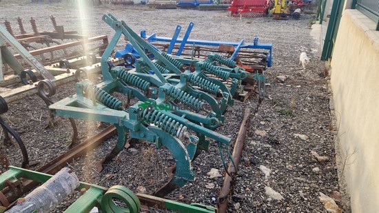 Cultivador - Semichisel 9 brazos