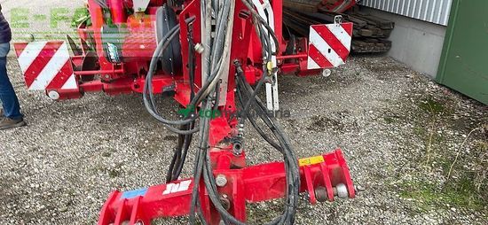 Sembradora - Pöttinger - terrasem c6