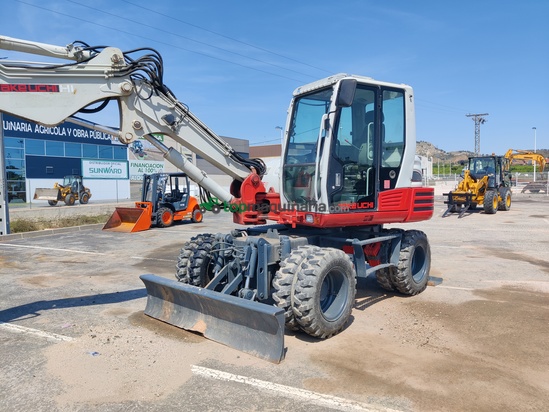 Excavadora - Takeuchi TB 295 W