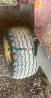 Empacadora gigant - New Holland - 658