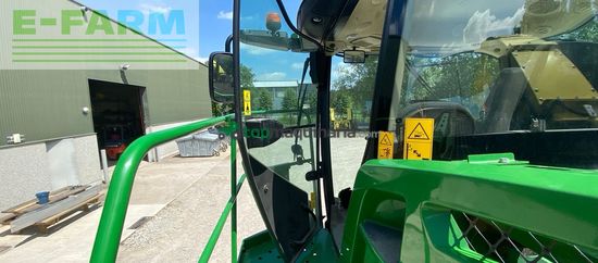 Cosechadora de Cereal - John Deere - 8300
