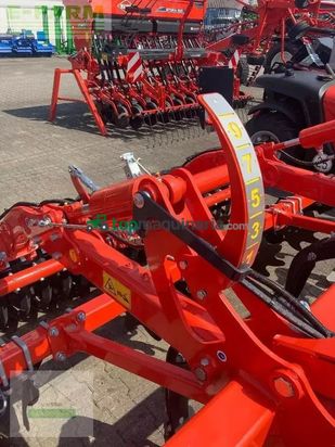 Cultivador - Kuhn - cultimer 300r