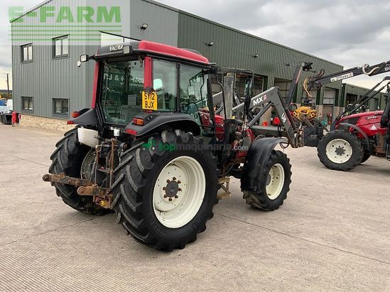 Tractor agrícola - Valtra - a93 tractor (st24382)