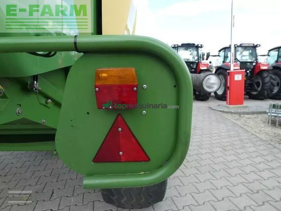 Empacadora gigant - Krone - comprima v 150 xc