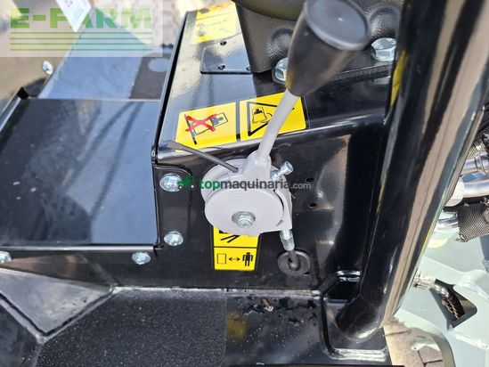 Minicargadora - Giant - g2300 x-tra hd