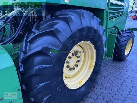 Cosechadora de Cereal - John Deere - 7300