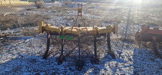 Descompactador subsolador - 5 puas con rodillo 