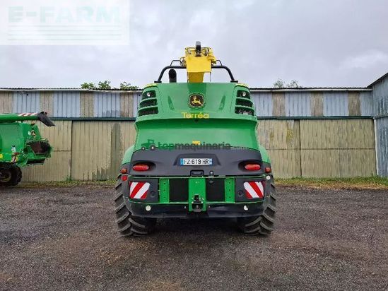 Cosechadora de Cereal - John Deere - 8300