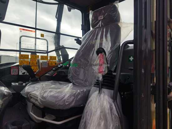 Miniexcavadora HITACHI ZX85USB-6