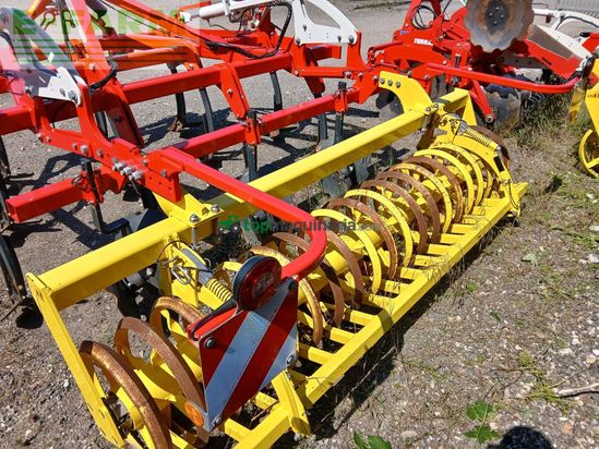 Cultivador - Pöttinger - Synkro 3030