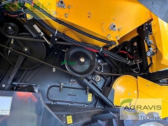 Cosechadora de Cereal - New Holland - cx 8.80 raupe