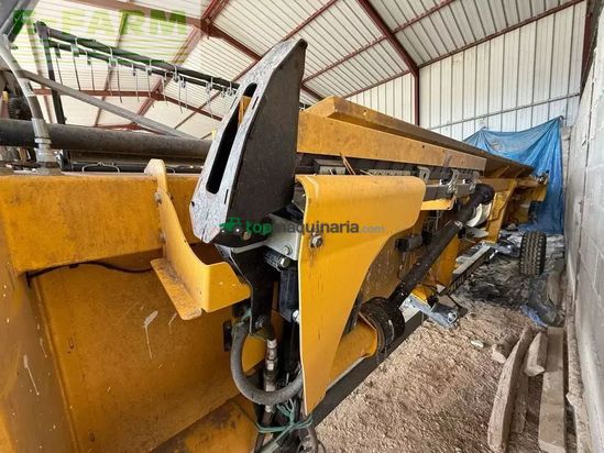 Cosechadora de Cereal - New Holland - cr 8.80