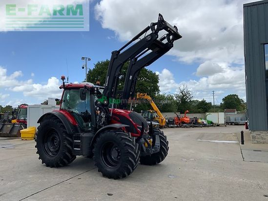 Tractor agrícola - Valtra - n175 unlimited tractor (st26881)