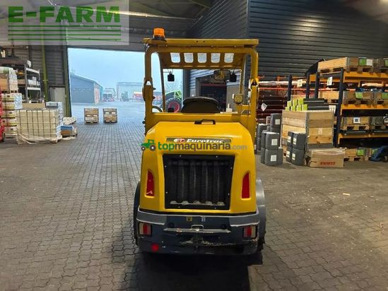 Minicargadora - Eurotrac - w12