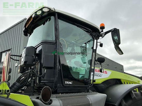 Tractor agrícola - Claas - xerion trac 5000 tractor (st26926)