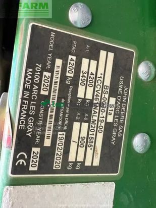 Empacadora gigant - John Deere - v461m