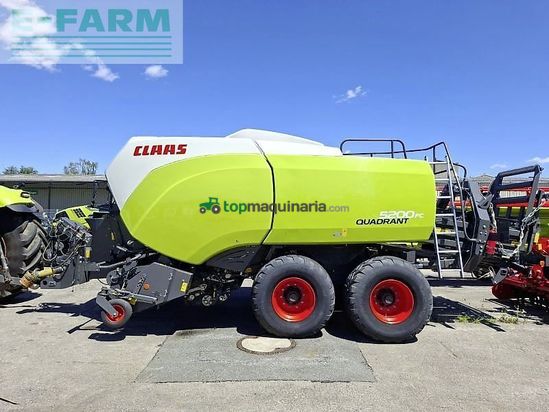 Empacadora gigant - Claas - quadrant 5200 fc tandem