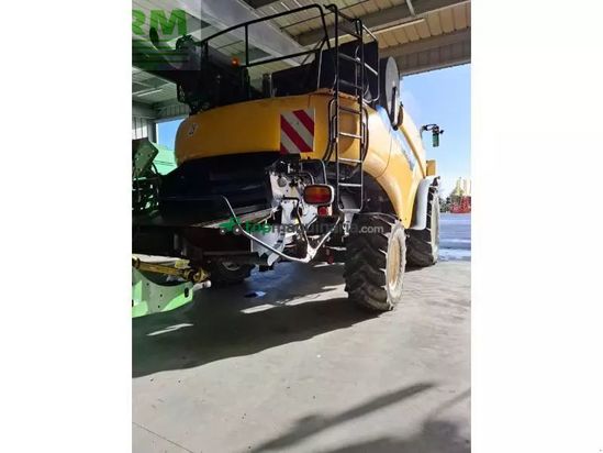 Cosechadora de Cereal - New Holland - cr9080