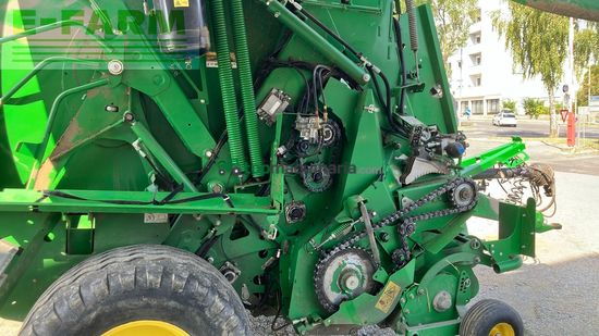 Empacadora gigant - John Deere - V461R