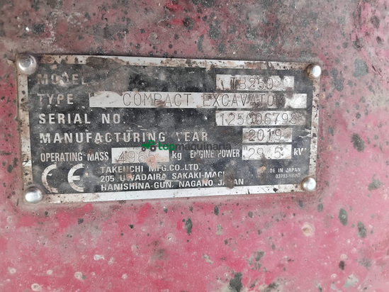 Miniexcavadora TAKEUCHI TB250