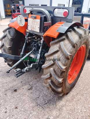 Tractor agrícola Kubota 8200 Narrow 