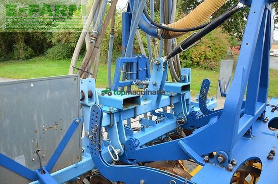 Sembradora - Treffler - tg 300.1 + lemken säschiene