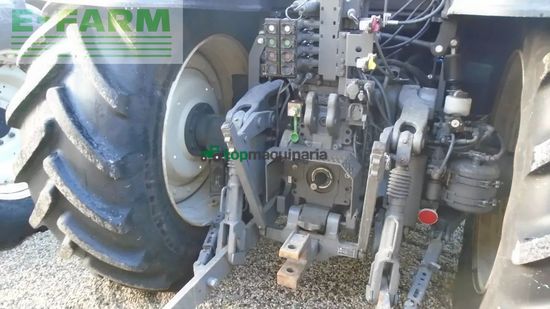 Tractor agrícola - Valtra - kun kørt 1130 timer