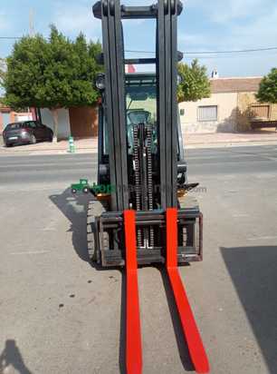 Carretilla diesel - Nissan - 30 balance