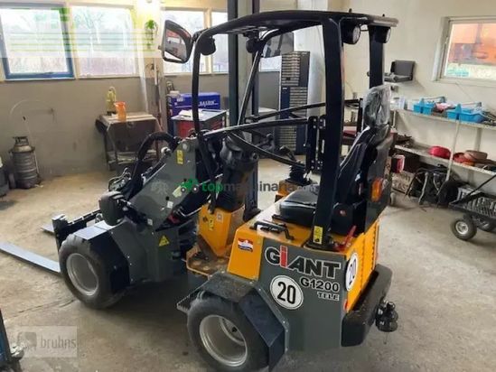 Minicargadora - Giant - g1200 tele-teleskopradlader