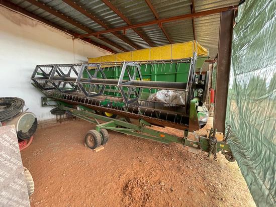 Cosechadora de Cereal - John Deere - 2054