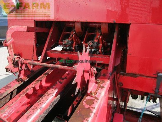 Empacadora gigant - New Holland - hayliner 386