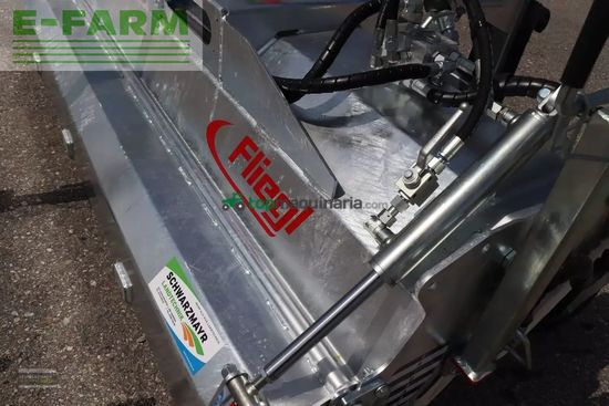 Riego -  - fliegl agrocenter kehrmaschine 2300