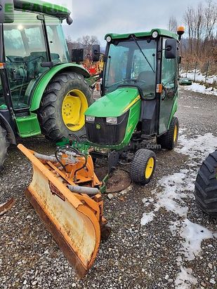 Tractor agrícola - John Deere - 1026r