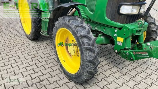 Tractor agrícola - John Deere - 5820