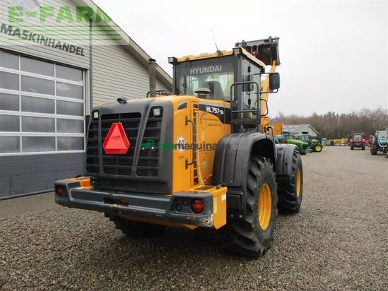 Minicargadora - Hyundai - 757-9a med 620/75r26 traktor hjul montering på