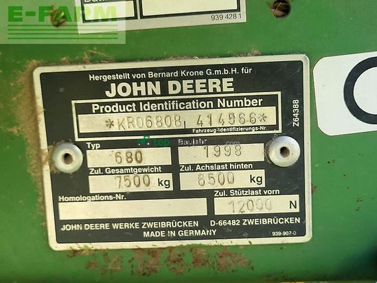 Empacadora gigant - John Deere - 680