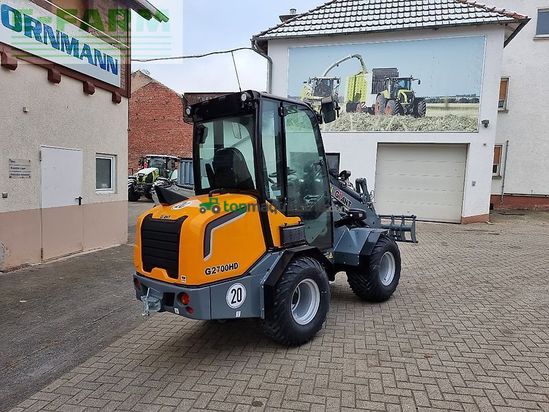 Minicargadora - Giant - g 2700 hd mit kabine und euro aufnamhe
