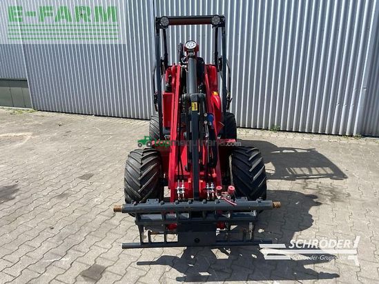 Minicargadora - Schaffer - 2028 slt