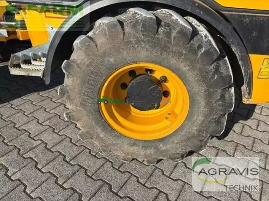 Minicargadora - JCB - tm 180 agri stufe v