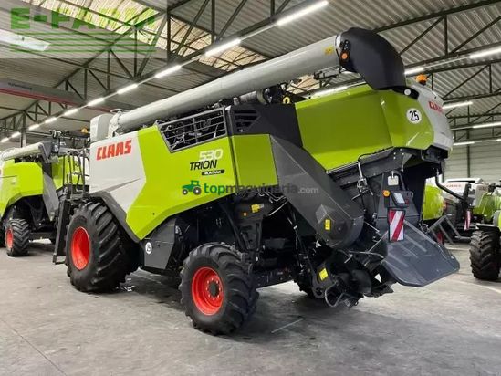 Cosechadora de Cereal - Claas - trion 530 montana